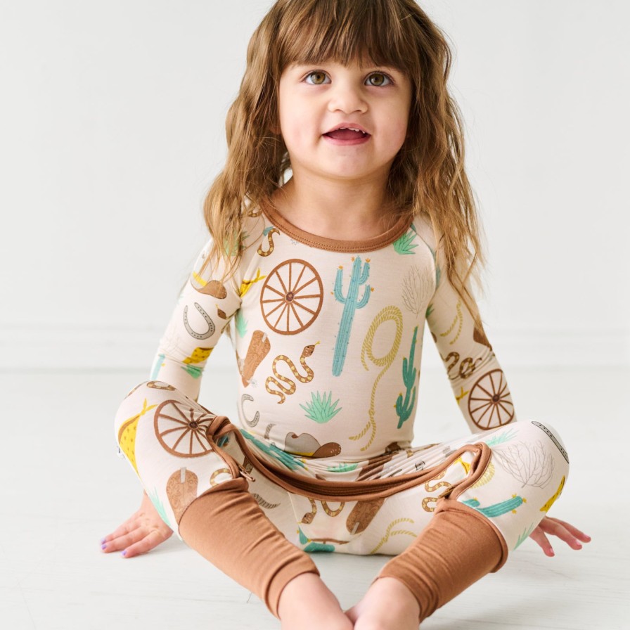 Sleep Little Sleepies Zippies | Meet The Crescent Zippy