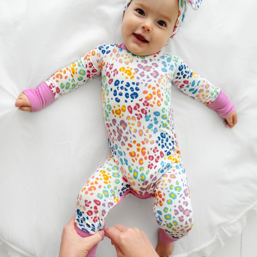 Sleep Little Sleepies Zippies | Meet The Crescent Zippy