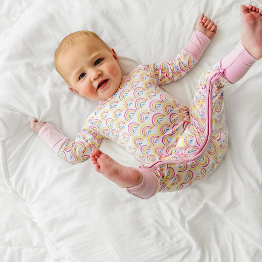 Sleep Little Sleepies Zippies | Meet The Crescent Zippy