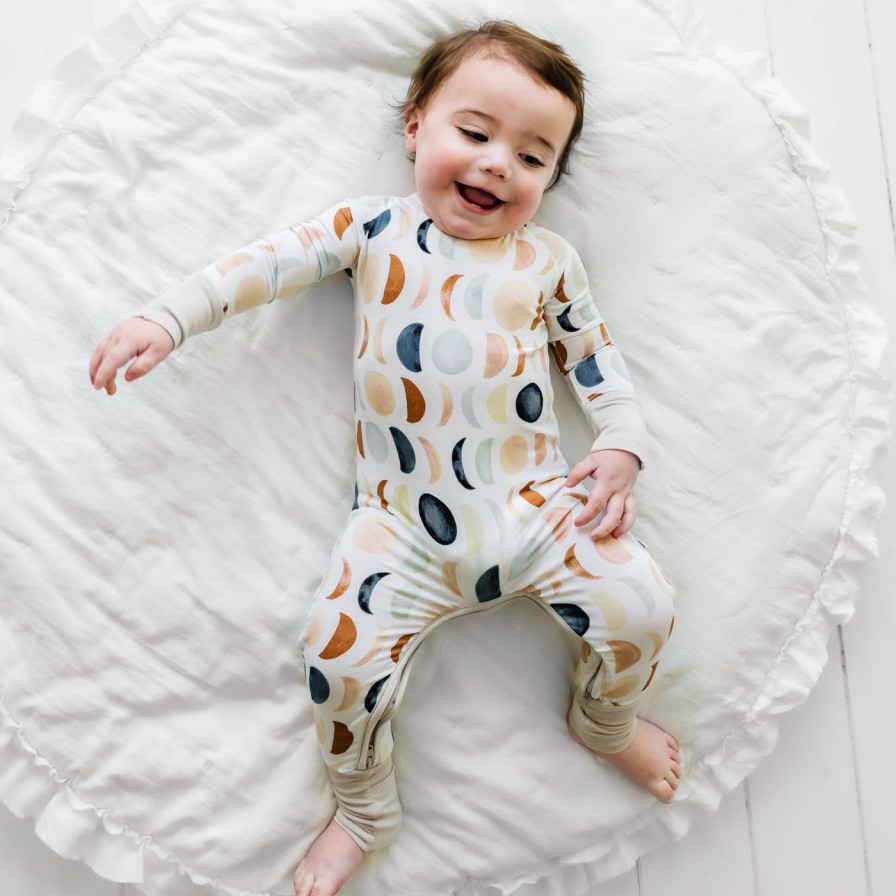 Sleep Little Sleepies Zippies | Meet The Crescent Zippy