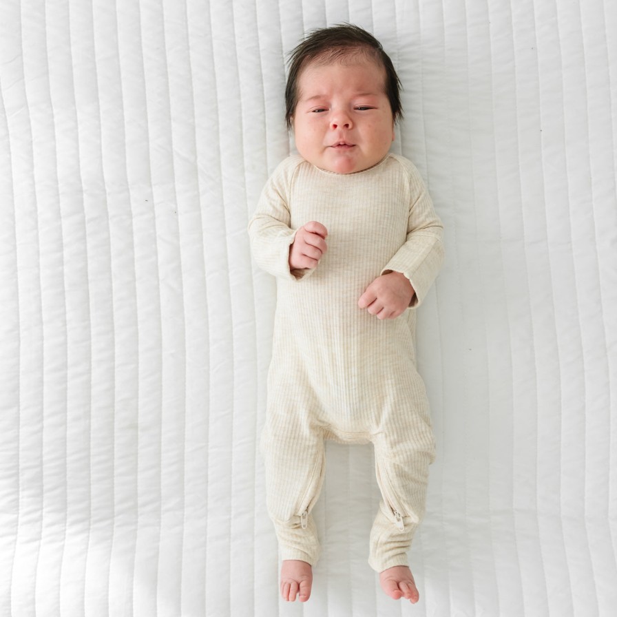 Sleep Little Sleepies Zippies | Meet The Crescent Zippy